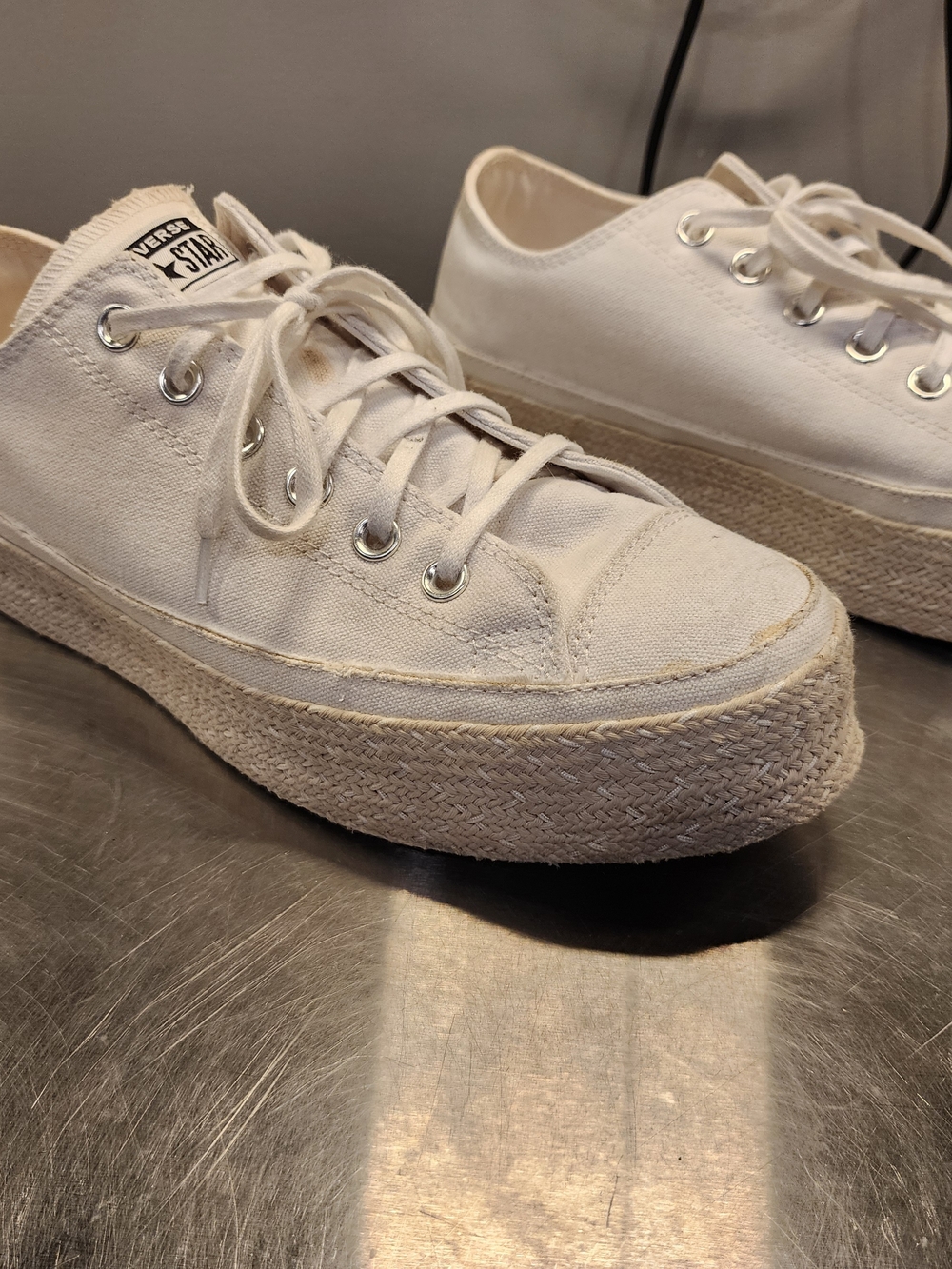 Converse White Women's Low-Top Platform Sneakers 10